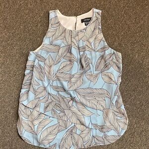 Karen Kane Light Blue Leaf Pattern Tank Top